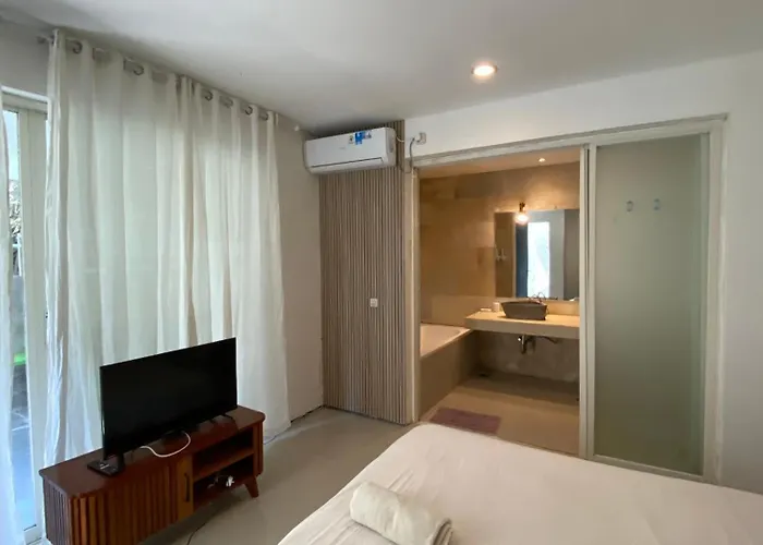3 Bedroom Chrysanthemum Nusadua Villa