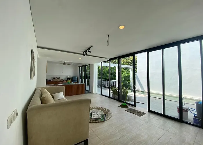 3 Bedroom Chrysanthemum Nusadua * Nusa Dua (Bali)